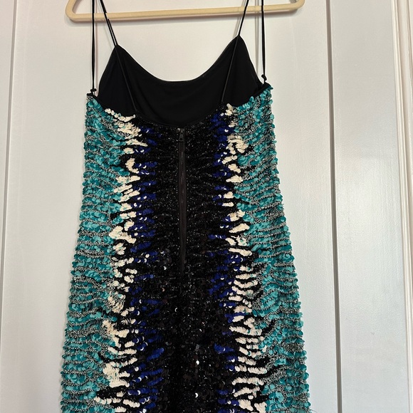 Stunning embellished Alice and Olivia dress NWT, size 4 - Picture 6 of 8